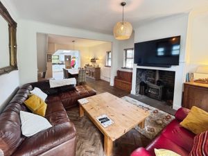 Lounge- click for photo gallery